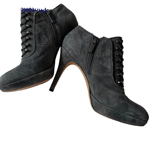 🌸 Vince Camuto suede booties - Picture 4 of 11